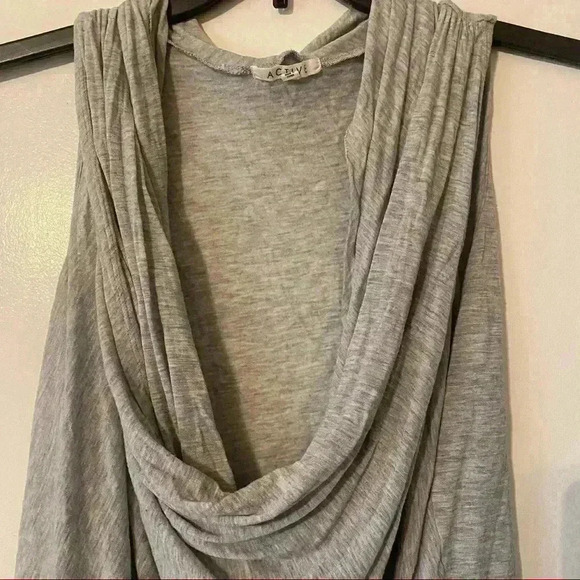 Active tank top - Picture 8 of 10